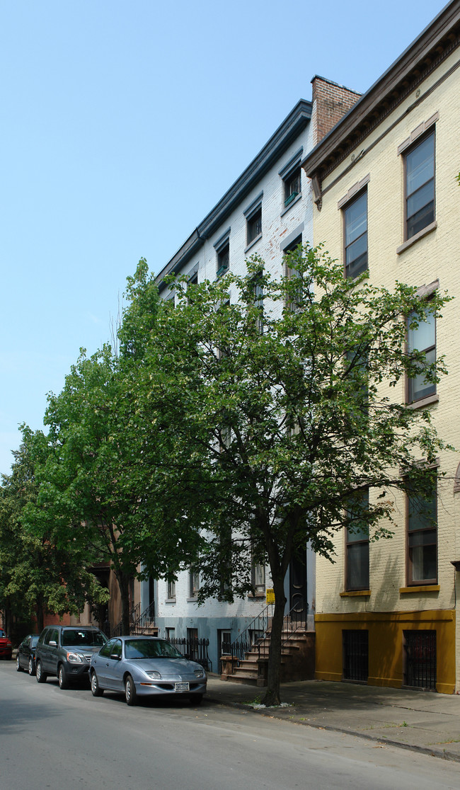 32-34 First St in Troy, NY - Foto de edificio - Building Photo