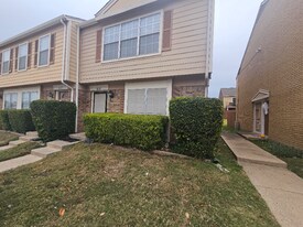 2400 Jupiter Rd in Plano, TX - Building Photo