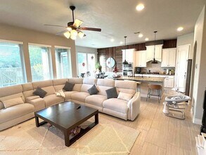 9447 Scanlan Heights Ln in Missouri City, TX - Building Photo - Building Photo