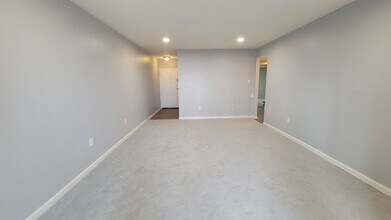 8435 Greenbelt Rd in Greenbelt, MD - Building Photo - Building Photo