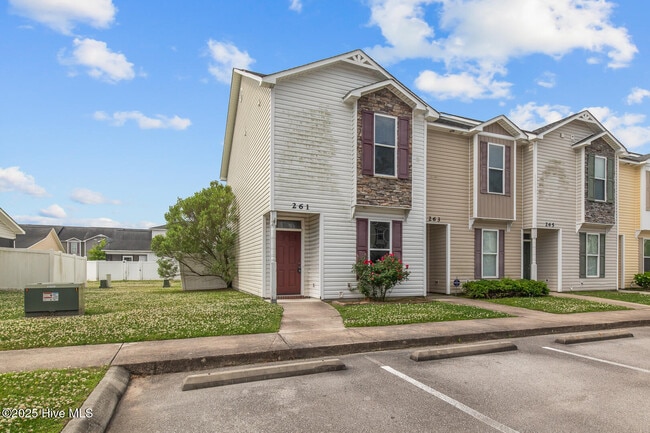 261 Caldwell Loop in Jacksonville, NC - Building Photo - Building Photo