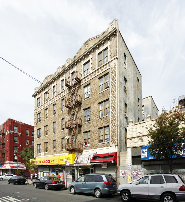 2298 Creston Ave in Bronx, NY - Building Photo - Building Photo