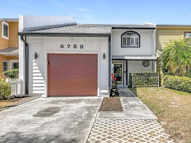 property at 8733 Bay Pointe Dr