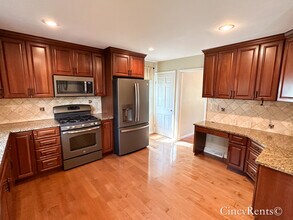 6463 Oldbarn Ct in Cincinnati, OH - Foto de edificio - Building Photo