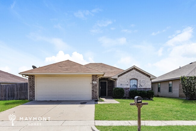 property at 3112 Royal Crest Dr