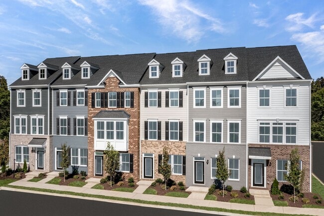 1681 Ewing Pk Lp in Midlothian, VA - Foto de edificio - Building Photo