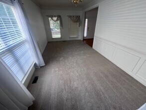 14304 Fallsmere Cir in Gainesville, VA - Building Photo - Building Photo