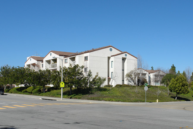 Silvercrest-Ventura in Ventura, CA - Foto de edificio - Building Photo