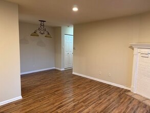 104 Vail Ct in Hamilton, NJ - Building Photo - Building Photo