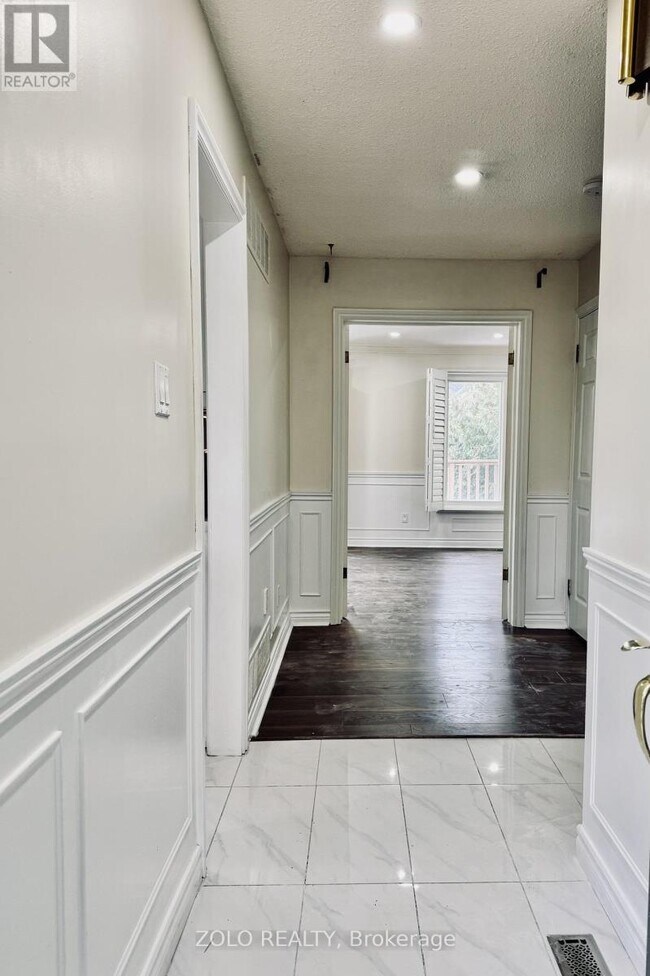 1062 Havendale Blvd in Burlington, ON - Building Photo - Building Photo