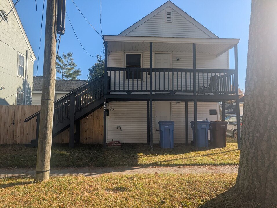 1207 Decatur St in Chesapeake, VA - Building Photo