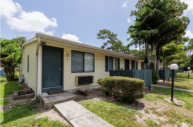 2381 Greengate Cir in West Palm Beach, FL - Building Photo - Building Photo