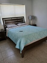 6505 Pines Pkwy in Hollywood, FL - Building Photo