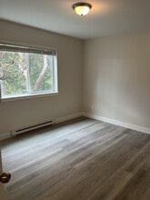 3354 Sewell Rd in Victoria, BC - Building Photo - Building Photo