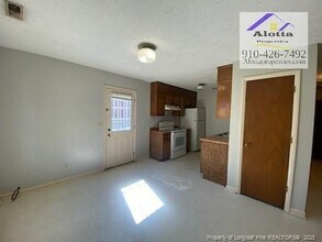 1966 Glenwick Dr in Fayetteville, NC - Building Photo - Building Photo