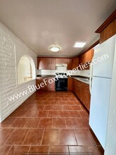 1711 E Calle Salamanca in Tucson, AZ - Building Photo - Building Photo