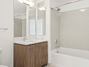 313 W Kinzie St in Chicago, IL - Building Photo - Building Photo