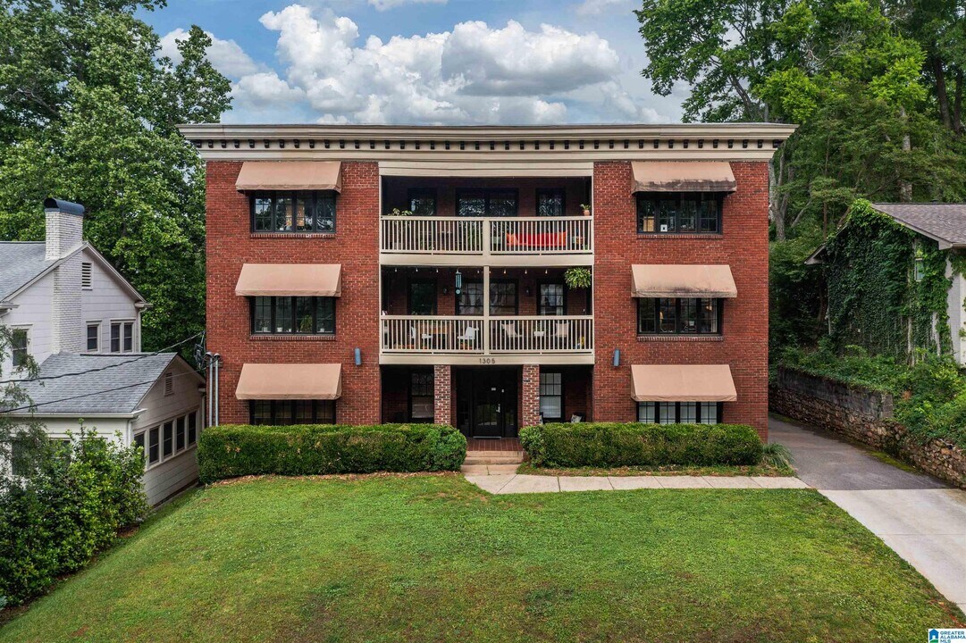 1305 31st St S in Birmingham, AL - Building Photo