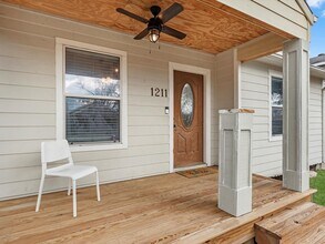 1211 Bigelow St in Houston, TX - Building Photo - Building Photo
