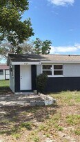 4720 Wales St in Lake Wales, FL - Building Photo