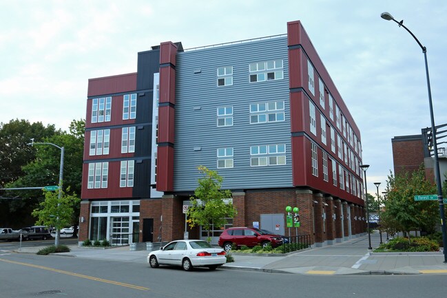 Mt. Baker Lofts in Seattle, WA - Foto de edificio - Building Photo