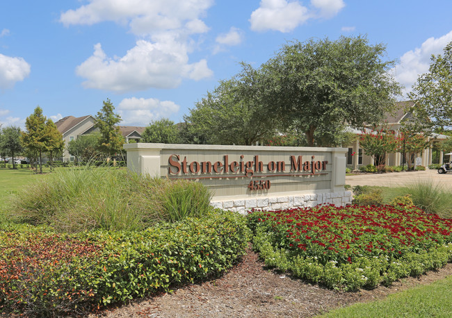 Stoneleigh on Major in Beaumont, TX - Foto de edificio - Building Photo