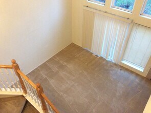 830 NE 71st Ave in Hillsboro, OR - Building Photo - Building Photo