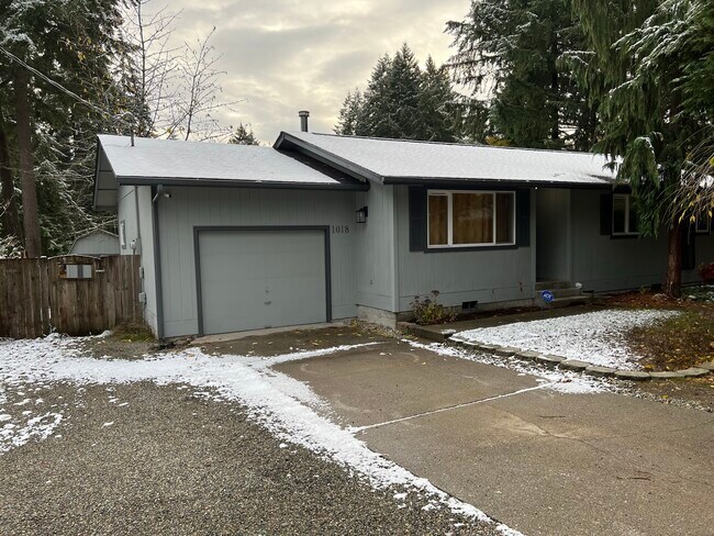 1018 SW Shannon Dr in Port Orchard, WA - Building Photo - Building Photo