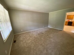 1816 Malone Rd in Burlington, NC - Building Photo - Building Photo