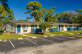 Greengate Apartments in West Palm Beach, FL - Building Photo - Building Photo