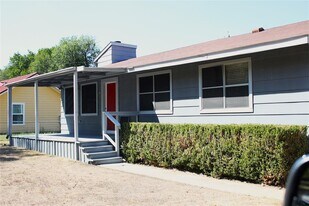 3300 Fritz Hughes Park Rd in Austin, TX - Building Photo