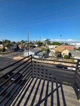 608 E 29th St in Los Angeles, CA - Building Photo - Building Photo