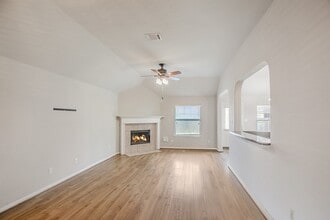 21547 Sullivan Forest Dr in Porter, TX - Building Photo - Building Photo