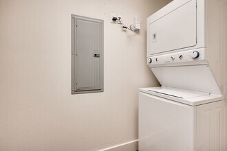 928 Travis Ave, Unit #302 in Fort Worth, TX - Building Photo - Building Photo