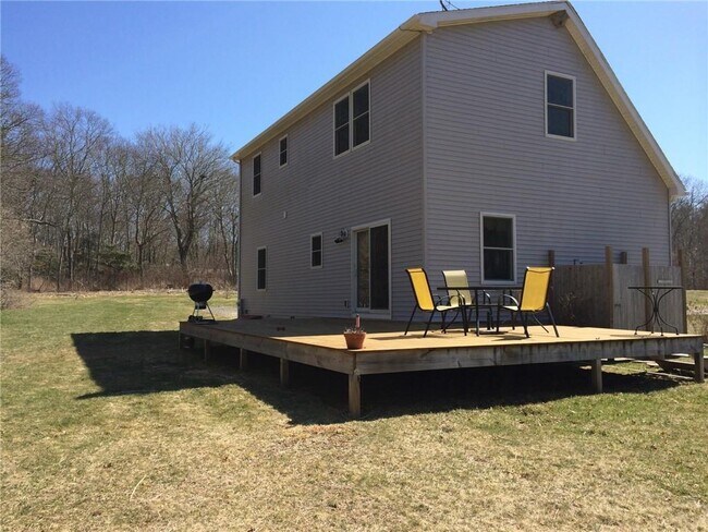223C John Dyer Rd in Little Compton, RI - Building Photo - Building Photo