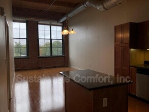 160 Fremont St in Worcester, MA - Building Photo - Building Photo