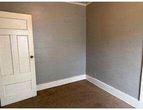 93-95-95 Stratford Park in Rochester, NY - Building Photo - Building Photo