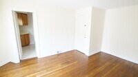 1310 Wilmette Ave photo'