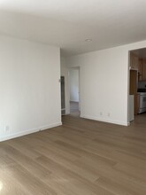2215 Mathews Ave, Unit 2 in Redondo Beach, CA - Building Photo - Building Photo