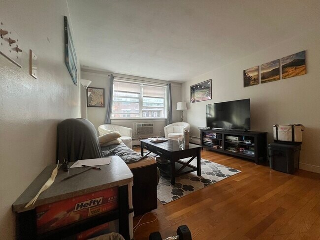 property at 11 Commonwealth Ct