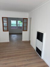 2212 Fox Hills Dr, Unit 2214 in Los Angeles, CA - Foto de edificio - Building Photo