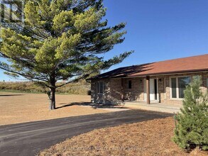 124 Squire Dr in Ajax, ON - Building Photo - Building Photo