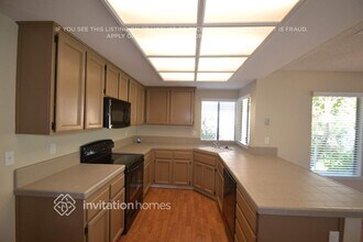 1929 Oak Bluff Way in Sacramento, CA - Building Photo - Building Photo