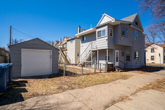 222 12th Ave NE in Minneapolis, MN - Building Photo - Building Photo