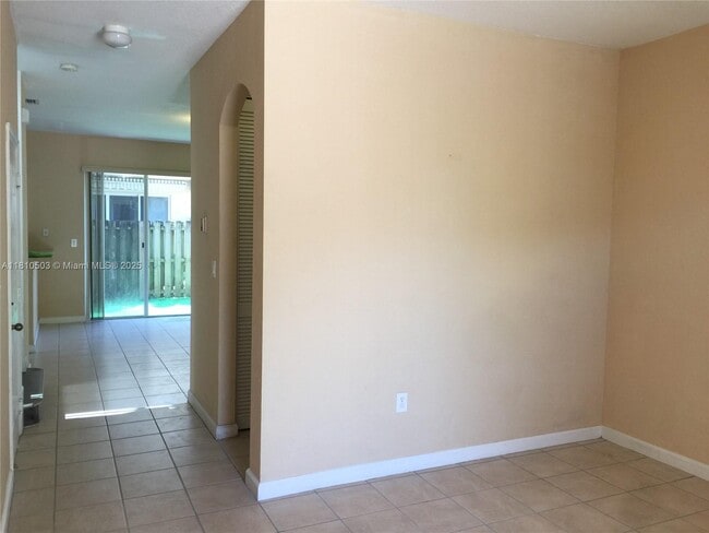 12861 SW 134th St in Miami, FL - Building Photo - Building Photo