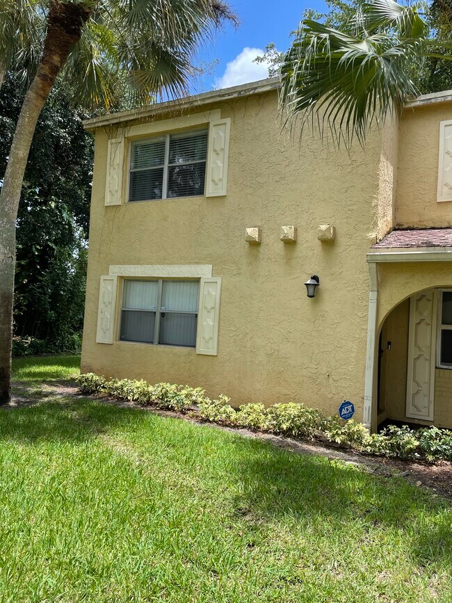 10717 La Placida Dr Rentals in Coral Springs, FL