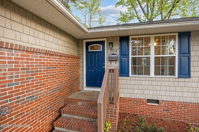 704 Davis St in Jacksonville, NC - Building Photo - Building Photo