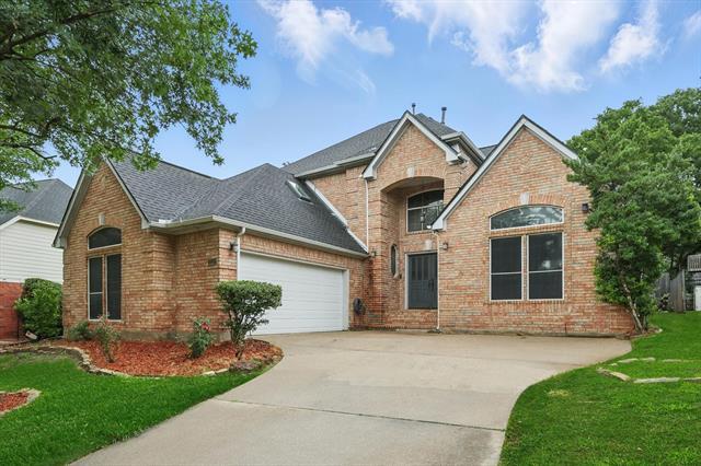 property at 2520 Woodside Dr