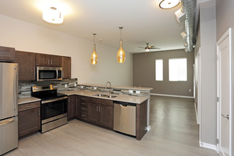 Cityville in Des Moines, IA - Building Photo - Interior Photo