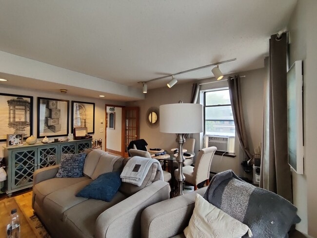 12 Cypress Rd in Boston, MA - Building Photo - Building Photo